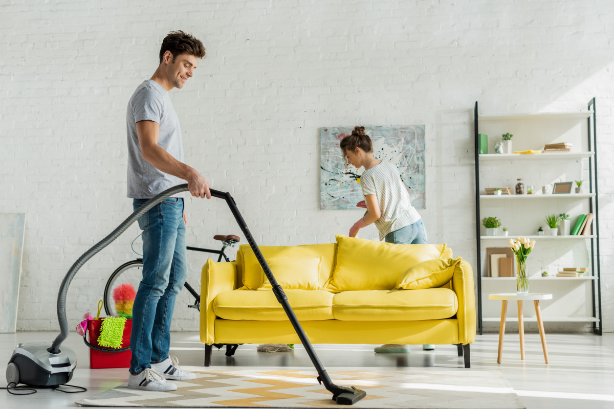 Kilimli Bayan Temizlikçi